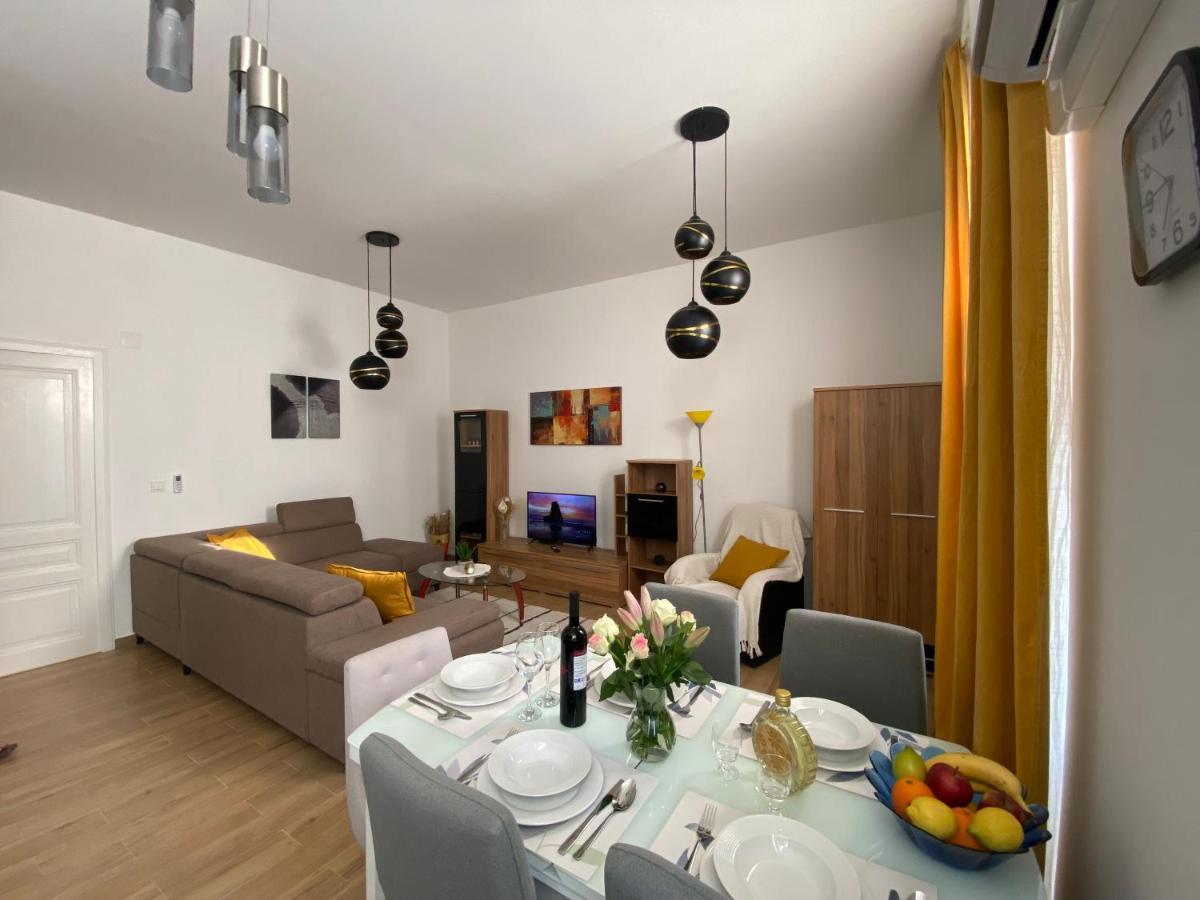 Apartman Andela Pula Centar Esterno foto